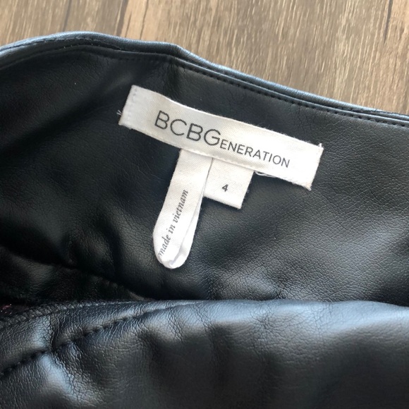 BCBG skirt - Picture 2 of 4